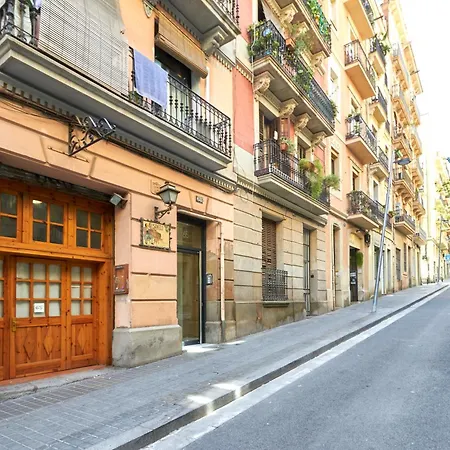 Apartment Vibrant And Modern Barcelona